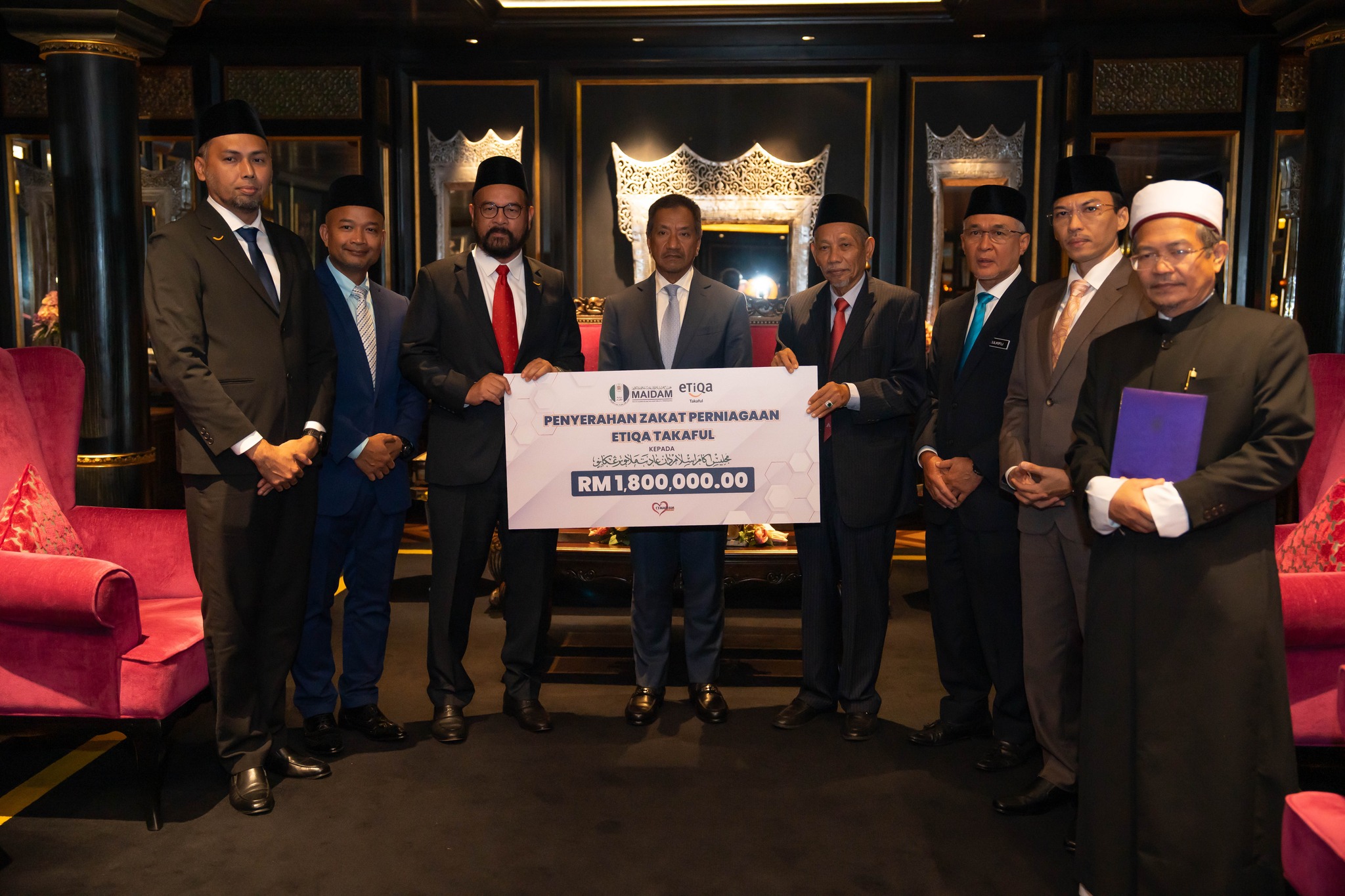 Etiqa serah zakat perniagaan 2025