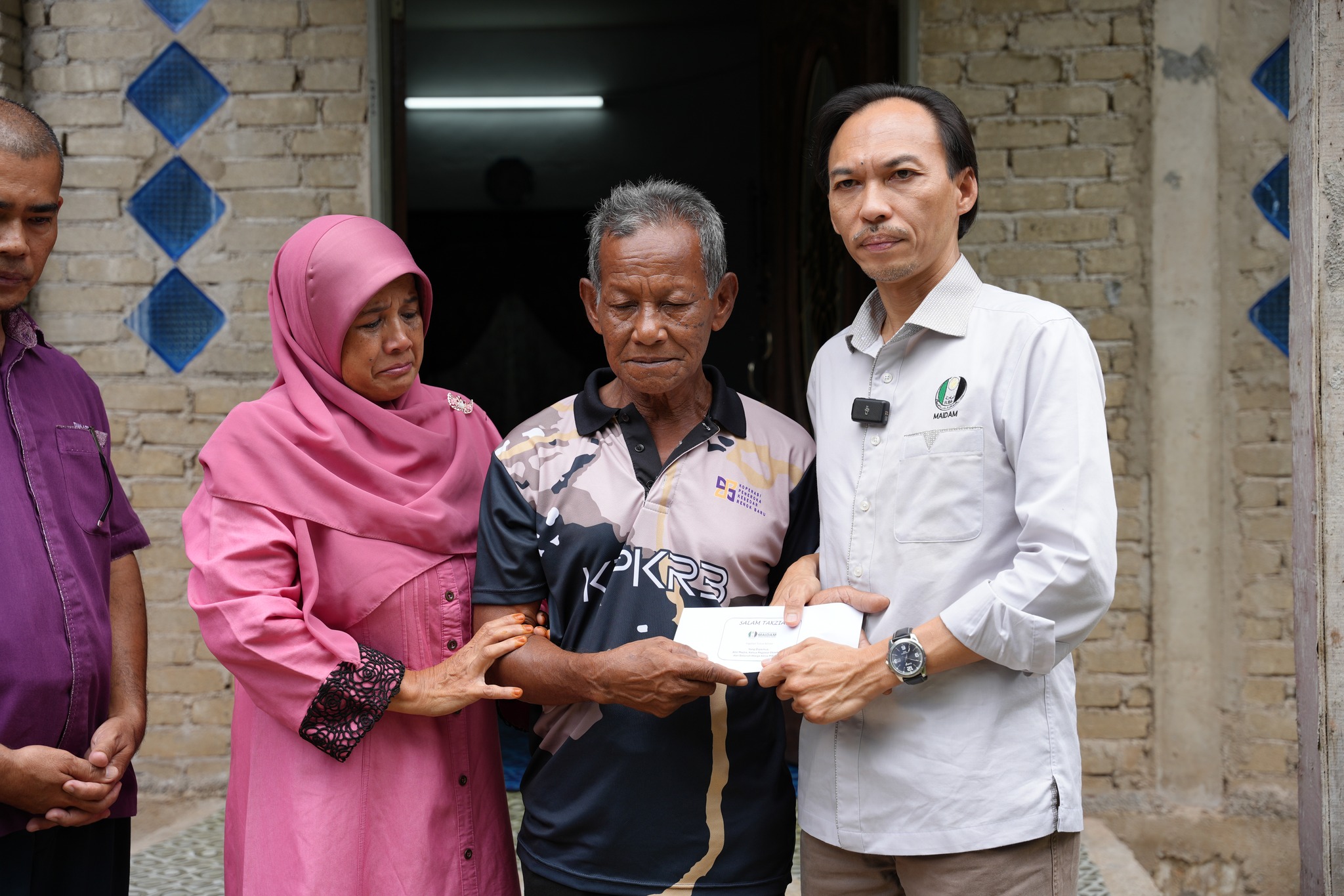 ZIARAH KASIH DAN PRIHATIN MAIDAM KEPADA KELUARGA PELAJAR UPSI